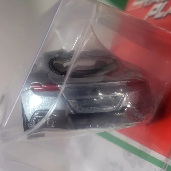 Ferrari Roma 1:43 Scale Diecast Silver Car - Burago Race & Play - New - Picture 3 of 4